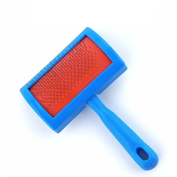 brush with thin bristles