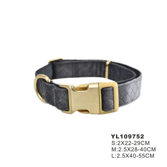 NAOMI WALKING DOG COLLARS